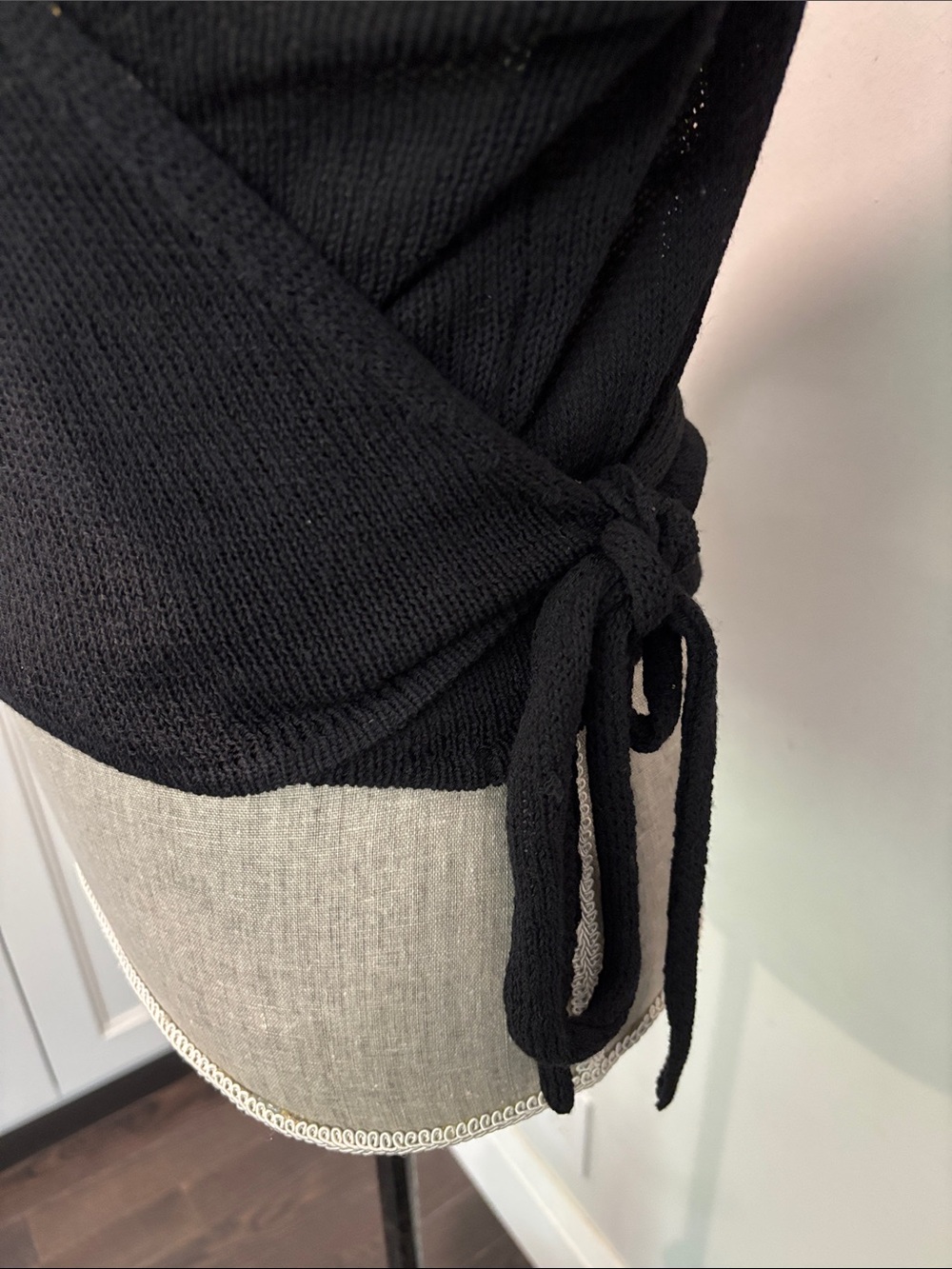 Eileen Fisher Black 100% Wool Tie Front Wrap Cardigan Size M Lightweight - Picture 7 of 16